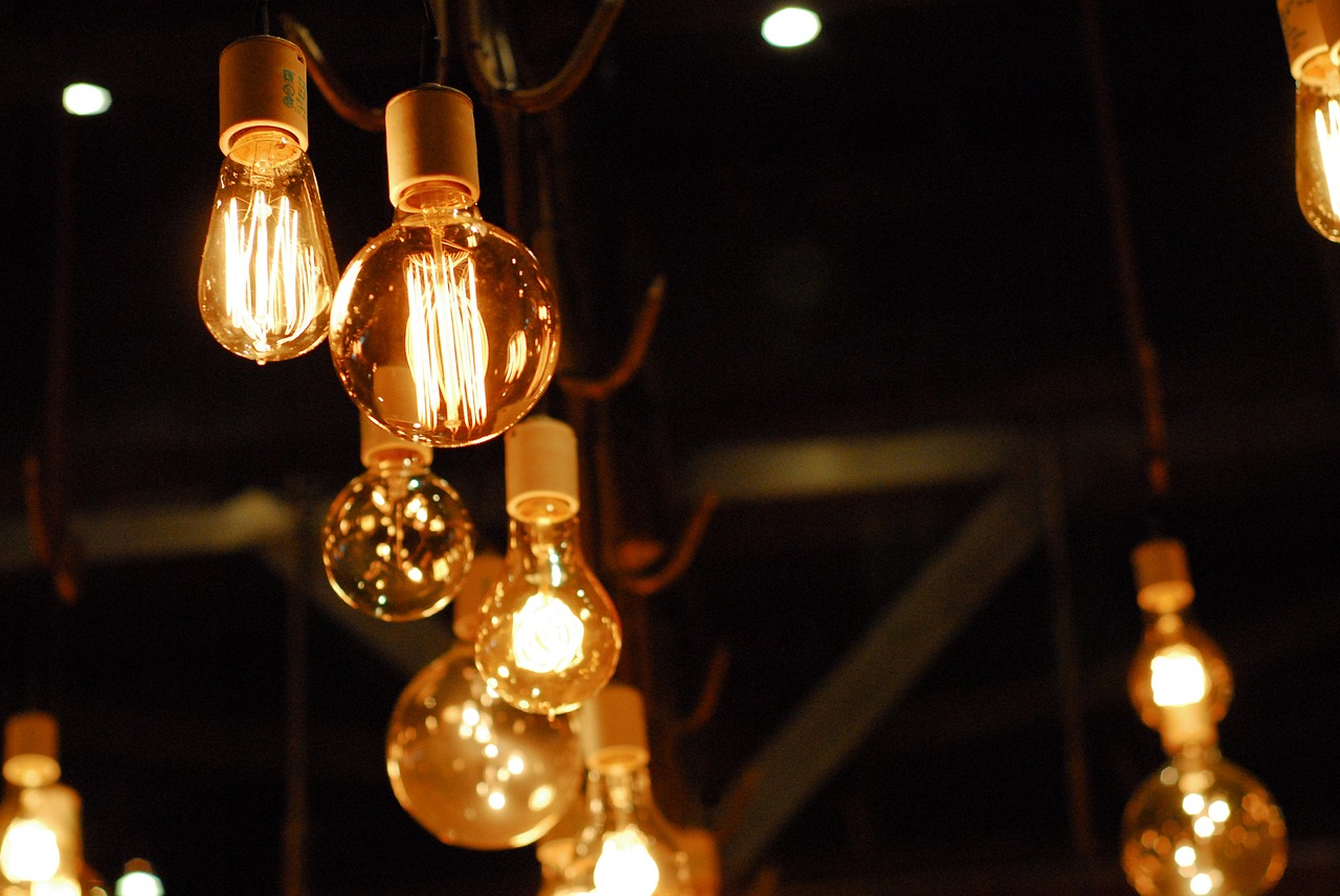 lights, bulbs, incandescent-1285111.jpg